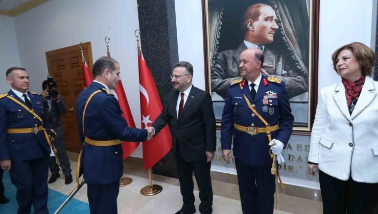 Vali Aksoy, 29 Ekim Cumhuriyet Bayramı tebriklerini kabul etti