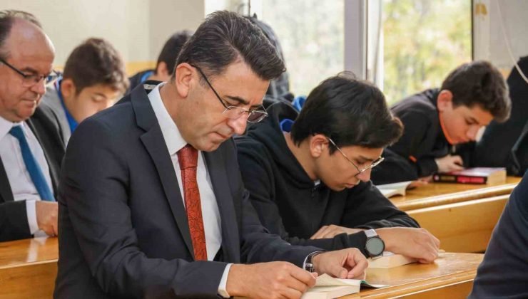 Vali Aygöl’den öğrencilere kitap okuma teşviki