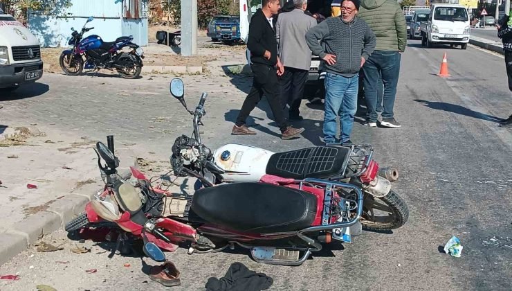 2 motosikletin çarpıştığı kazada sürücüler ağır yaralandı