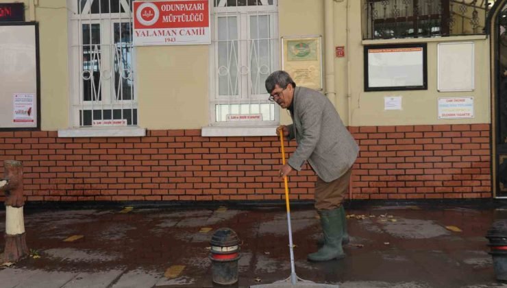 Gerçek zenginliği camide buldu