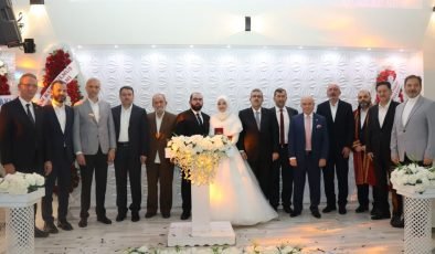 Kütahya’da Önsay ve Şen ailelerinin mutlu günü