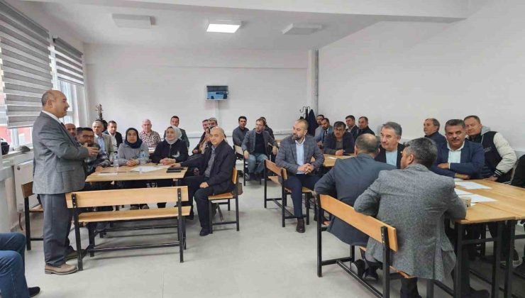 Kütahya’da “Türkiye Yüzyılı Maarif Modeli” Okul Müdürleri eğitimleri