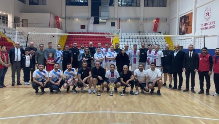 Tavşanlı’da Voleybol Turnuvası