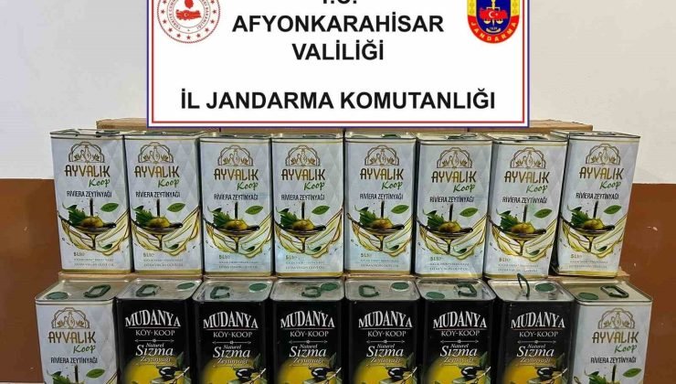 Ürettiği sahte zeytinyağlarını satamadan jandarmaya yakalandı
