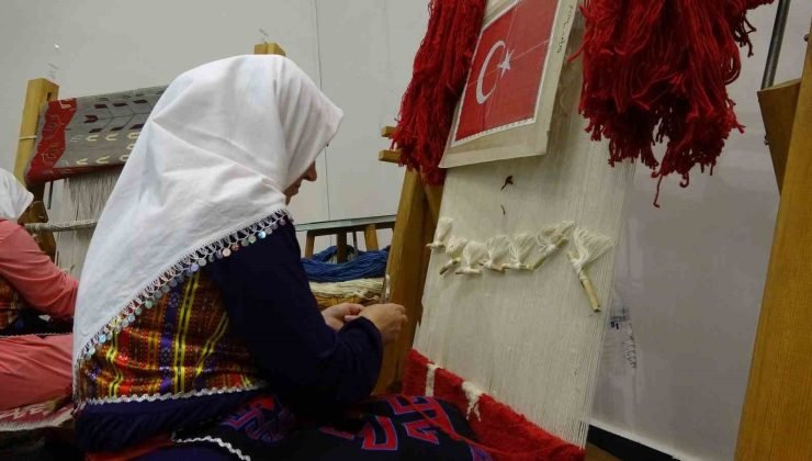 Uşak’ta “Türk Düğümlü Halılar Atlası” projesi semineri gerçekleşti