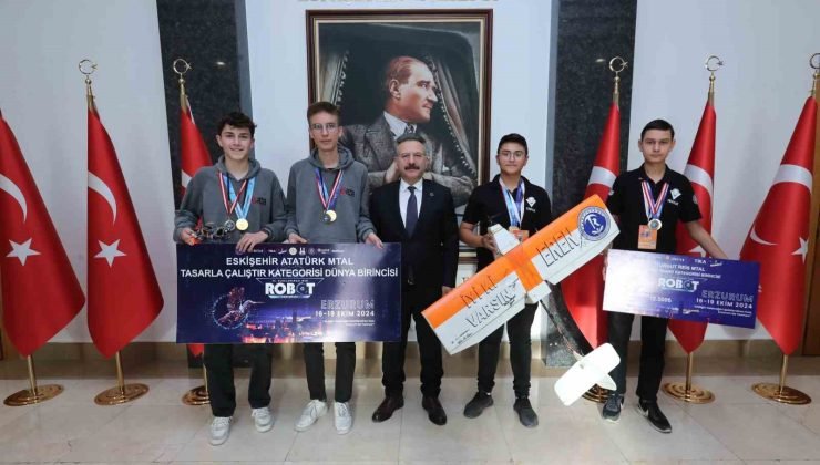 Vali Aksoy, “Uluslararası MEB Robot Yarışması” dünya birincilerini makamında misafir etti