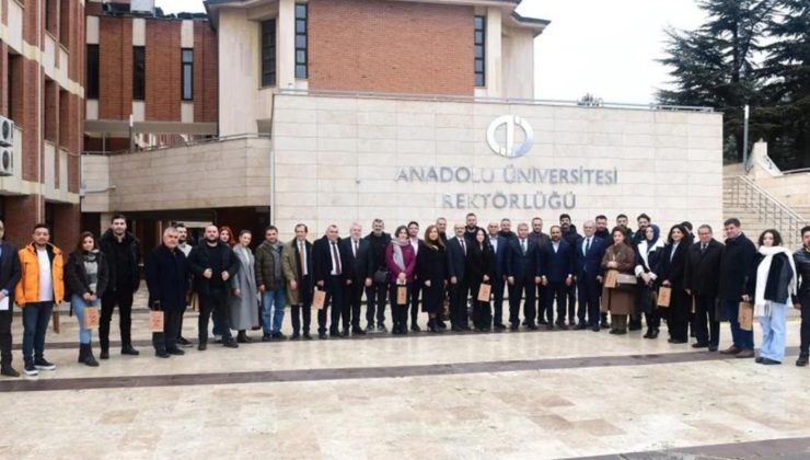 Anadolu Üniversitesi Rektörü Adıgüzel Basın Mensuplarıyla Bir Araya Geldi