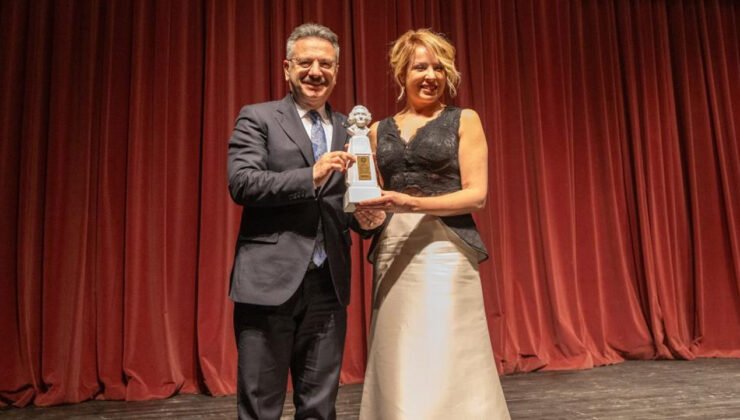Eskişehir Valisi Aksoy ve Eşi, Rauf Denktaş’ı Anma Konserine Katıldı