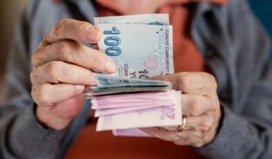 Emekli Bayram İkramiyesi 4 Bin Lira Oldu