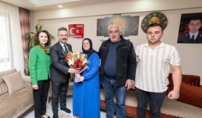 Eskişehir Valisi Aksoy ve Eşi, Şehit Tarkan Karaca’nın Ailesi ile Gazi Ferhan Tek’i Ziyaret Etti