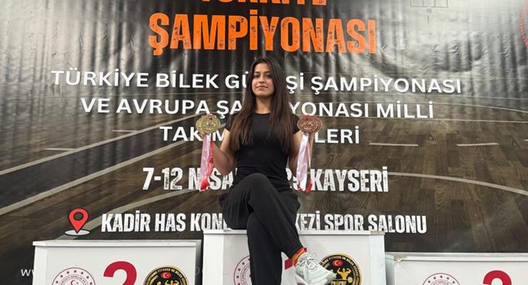 Eskişehirli Genç Sporcudan Bilek Güreşinde Çifte Şampiyonluk
