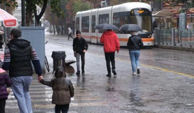 7 Nisan Pazartesi Günü Hava Nasıl? Gök Gürültüsü ve Sağanak Geliyor