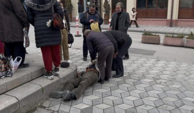 Eskişehir’de Yürürken Kalp Krizi Geçiren Şahıs Kurtarılamadı