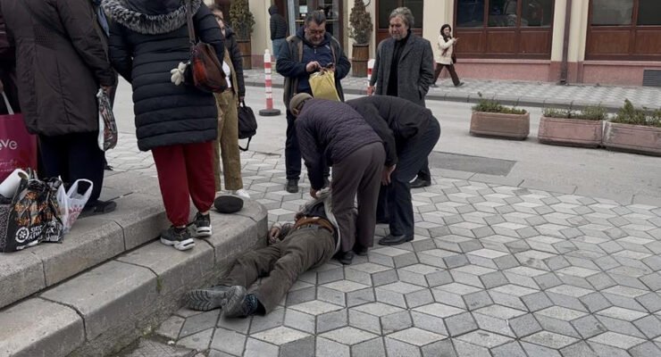 Eskişehir’de Yürürken Kalp Krizi Geçiren Şahıs Kurtarılamadı