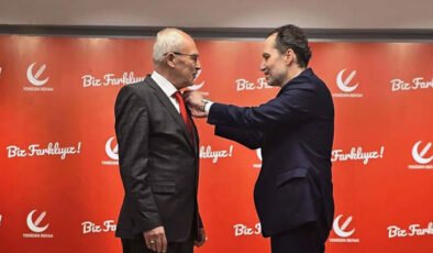 AK Partili Eski Başkan Yeniden Refah Partisi’ne katıldı