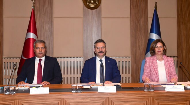 Anadolu Üniversitesi Dış Danışma Kurulu Toplandı: Ortak Akıl ile Geleceğe Yön Veriliyor