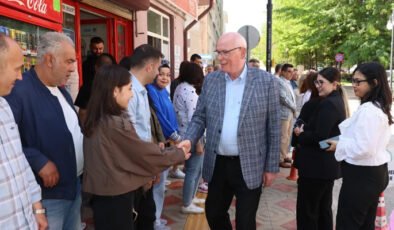 Başkan Kazım Kurt, Personeliyle Bayramlaştı: Güzel Günler Yakındır