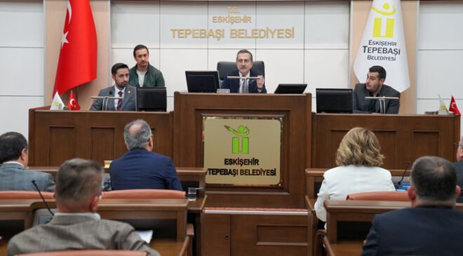 Tepebaşı Meclisi’nde İşçi Maaşları İle İlgili Sert Tartışma