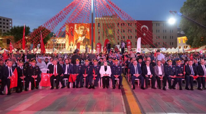 15 Temmuz’da Milli Birlik Mesajı: Bu Millet Diz Çökmez!