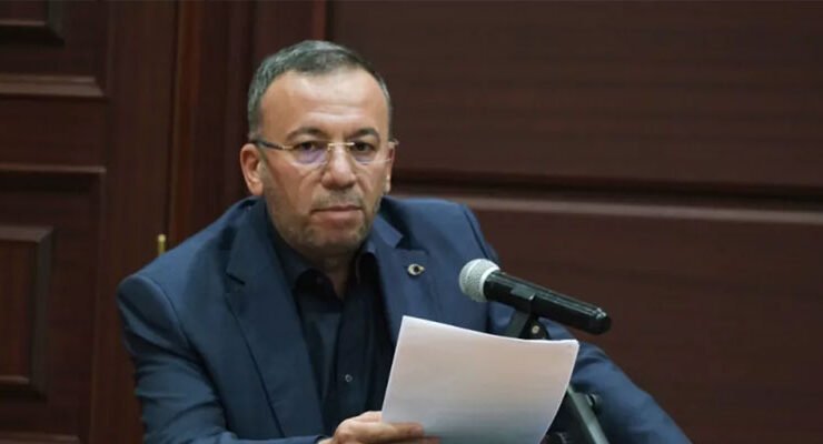 AK Partili Ahmet Sivri: Vakıftan el Çektirilen Biri, Danışmanlık Yapabilir mi?