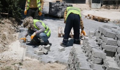 Zey Mahallesi’nde Sokaklar Yenileniyor: Parke Taşı Çalışmaları Tamamlandı