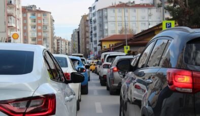 Eskişehir’in Trafik Sorunu Büyüyor: Uzmanlardan Acil Eylem Planı Uyarısı