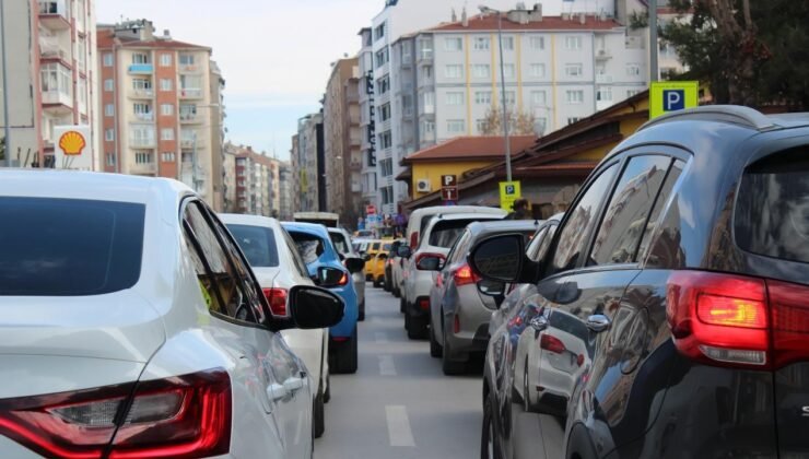 Eskişehir’in Trafik Sorunu Büyüyor: Uzmanlardan Acil Eylem Planı Uyarısı