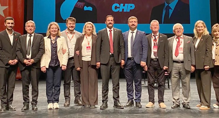 CHP Eskişehir İl Kongresi Gerçekleştirildi: Talat Yalaz Güven Tazeledi