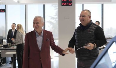 Eskişehir Ticaret Odası’nın Yeni Hizmet Binasında İlk Üye İşlemi Gerçekleştirildi