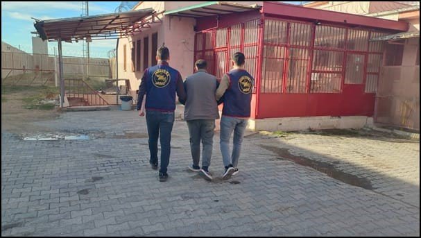 Eskişehir’de Jandarma 20 Yıl Kesinleşmiş Hapis Cezası Bulunan Şahsı Yakaladı