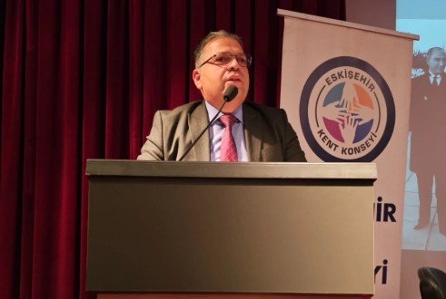 Eskişehir’de “Cumhuriyetimizin Hukuk Devleti Yolculuğu” Paneli Düzenlendi