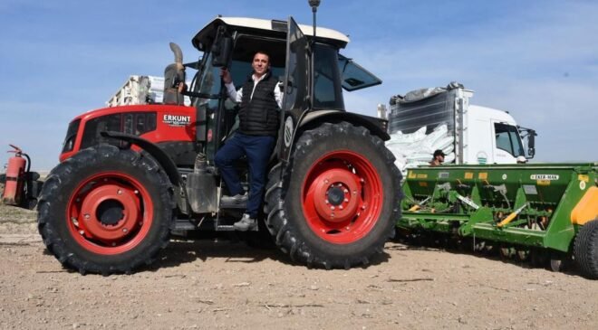 Eskişehir Beylikova Belediyesi hububat ekimine başladı