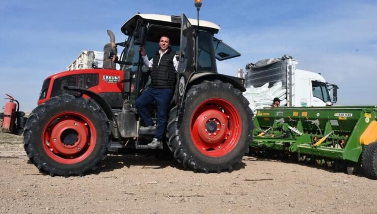 Eskişehir Beylikova Belediyesi hububat ekimine başladı