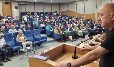 Ak Parti Çanakkale Milletvekili Ayhan Gider: Biz suç işleyeni ihraç ederiz kahraman ilan etmeyiz