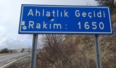 Karayolları ekipleri sürücüleri sis nedeniyle uyardı