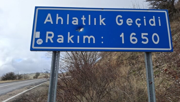 Karayolları ekipleri sürücüleri sis nedeniyle uyardı