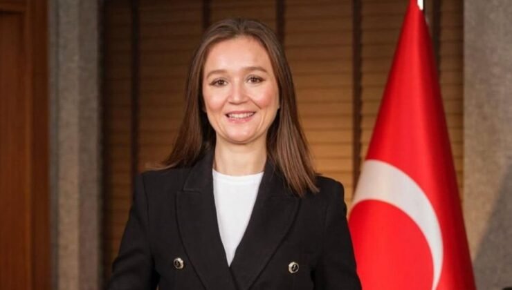 Kanser tedavisi gören Şehzadeler Belediye Başkanı Gülşah Durbay hayatını kaybetti