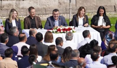 Öğretmenler Eğitime İstediği İl'de Katılabilecek