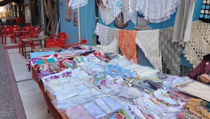 Aydın’da el emeği oya pazarında yaşatılıyor