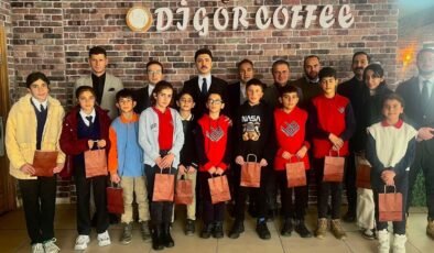 Kaymakam Kahraman’dan başarılı öğrencilere ödül