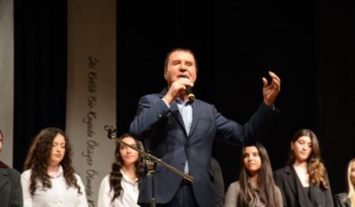 Eskişehir’de Gençler Anadolu Türkülerini Coşkuyla Seslendirdi