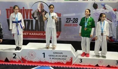 Kars’ın "altın" kızları Giresun’u salladı!