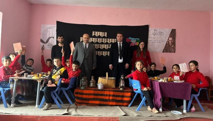 Ardanuç'un tek köy ilkokulunda “"Tutum, Yatırım ve Türk Malları Haftası" heyecanı