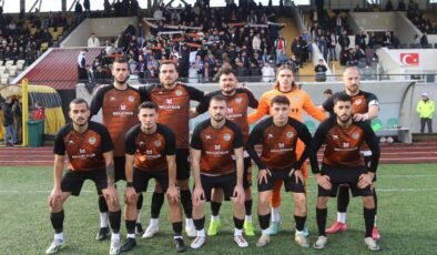 Murgul Belediyespor 3 puanı 3 golle aldı