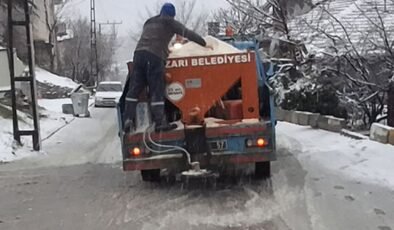 Beypazarı’nda kardan kapalı köy yolu yok