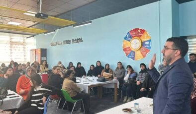 AK Parti Kars Milletvekili Adem Çalkın, “Köklerden Geleceğe Kadın Çalıştayı”na katıldı