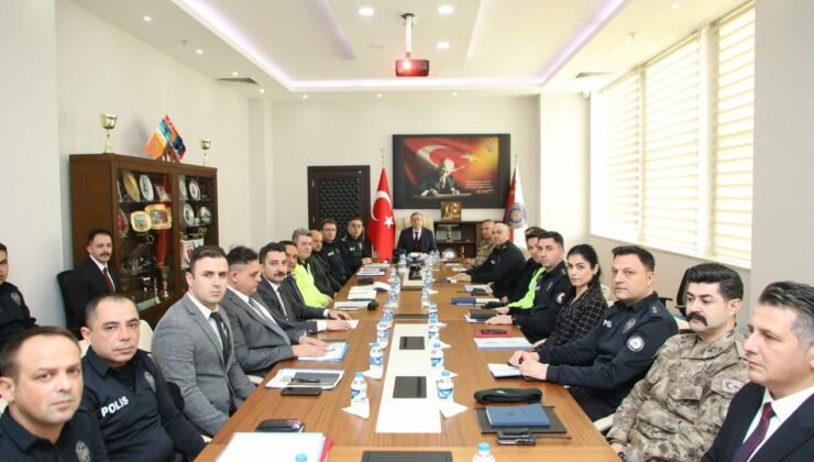 Vali Ziya Polat’tan İl Emniyet Müdürlüğü’ne ziyaret: 2026 hedefleri belirlendi