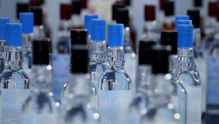 Antalya’da üç ilçede sahte ve kaçak alkol operasyonu: 4 bin 663 litre ele geçirildi