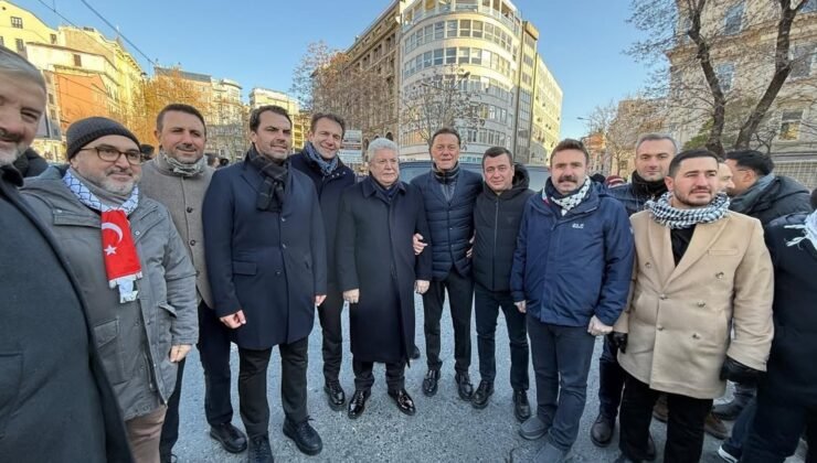 Galata Köprüsü’nde Filistin İçin Tarihi Yürüyüş: 520 Bin Kişi Gazze İçin “Dur” Dedi