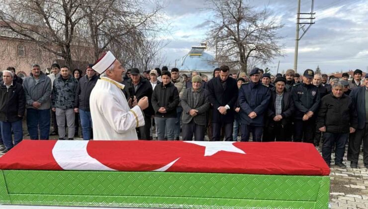 Afyonkarahisar’da 96 yaşında hayatını kaybeden Kore gazisi toprağa verildi